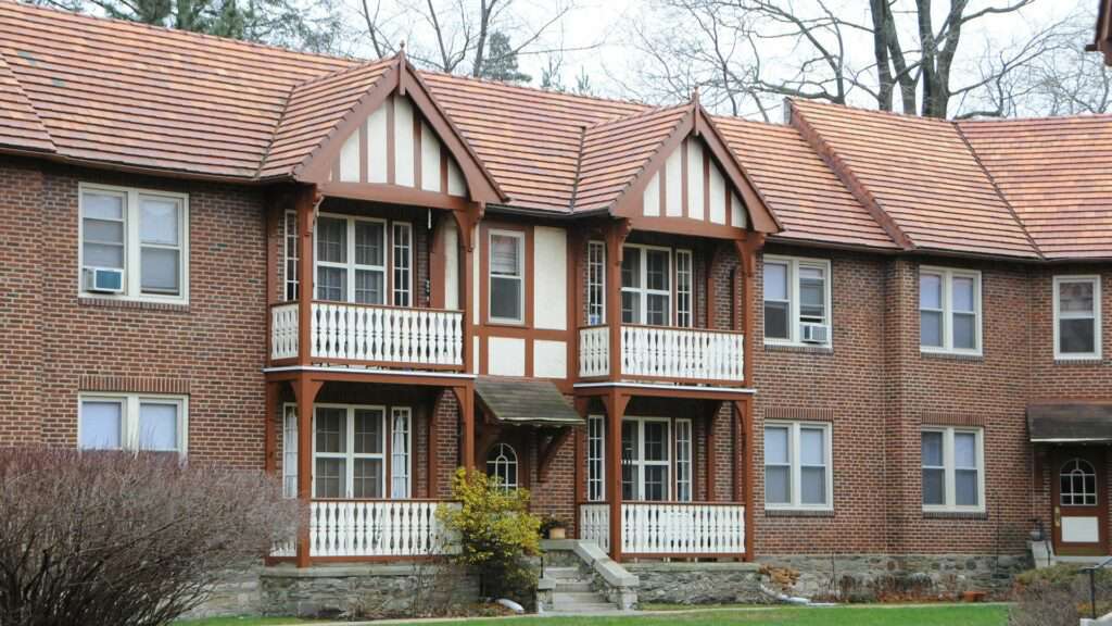 The Metropolitan Windermere Court exterior building