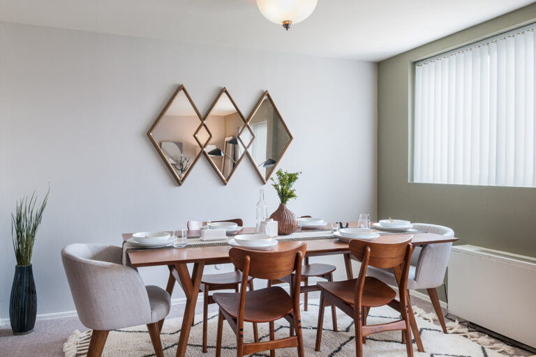 The Metropolitan Bala - Apartment interior dining room