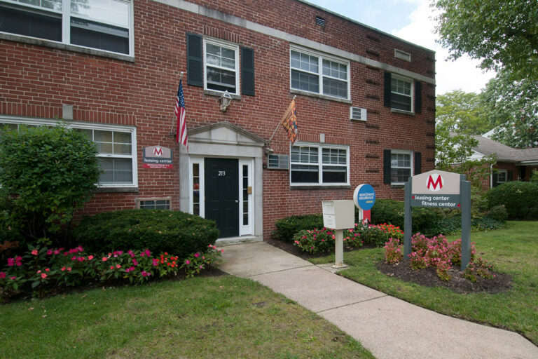 The Metropolitan Collingswood - leasing center entrance