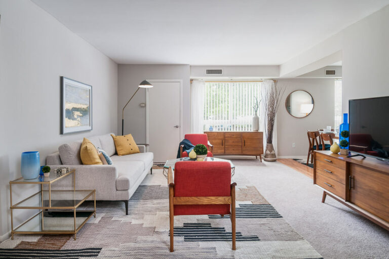 The Metropolitan Doylestown - Apartment interior living room