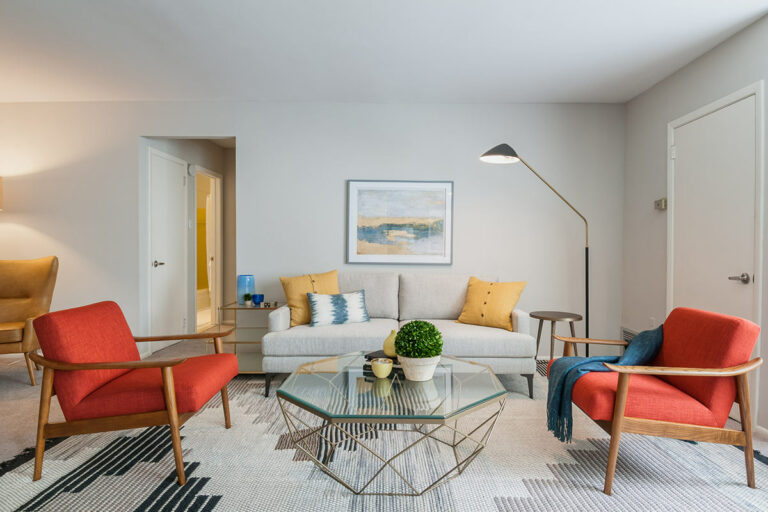 The Metropolitan Doylestown - Apartment interior living room