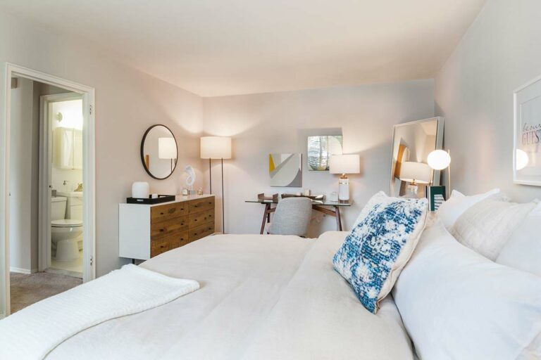 The Metropolitan Manayunk Hill - Apartment interior bedroom