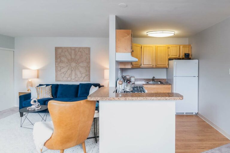 The Metropolitan Manayunk Hill - Apartment interior living room and kitchen