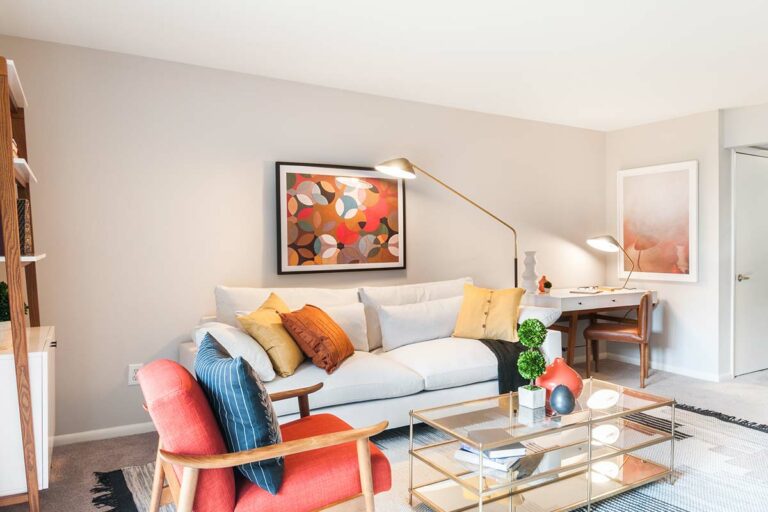 The Metropolitan Marlton - Apartment interior living room