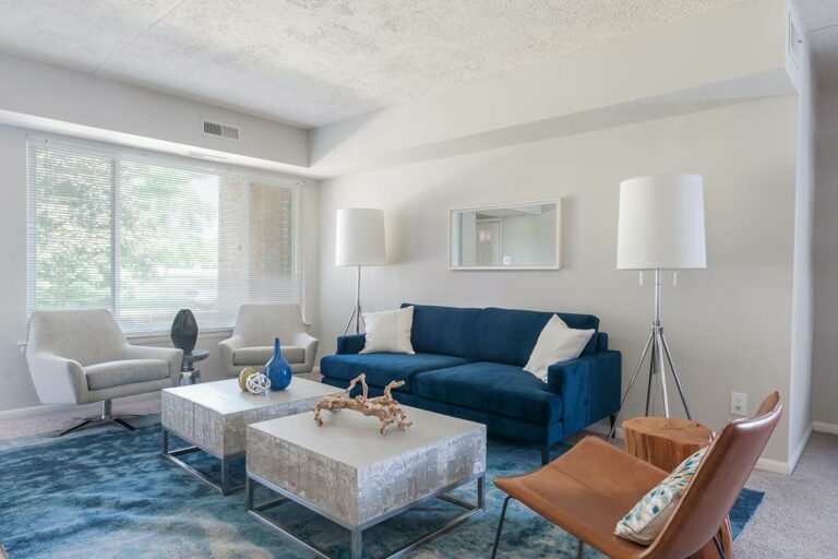The Metropolitan Tareyton Estates - Apartment interior living room