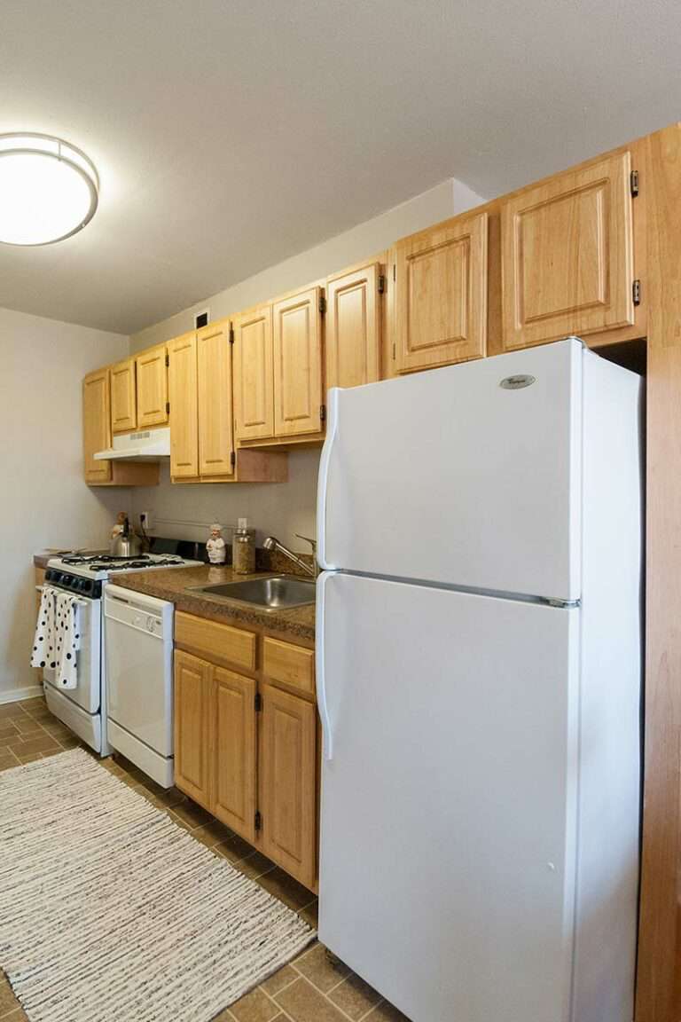 The Metropolitan Wynnefield - Apartment interior kitchen