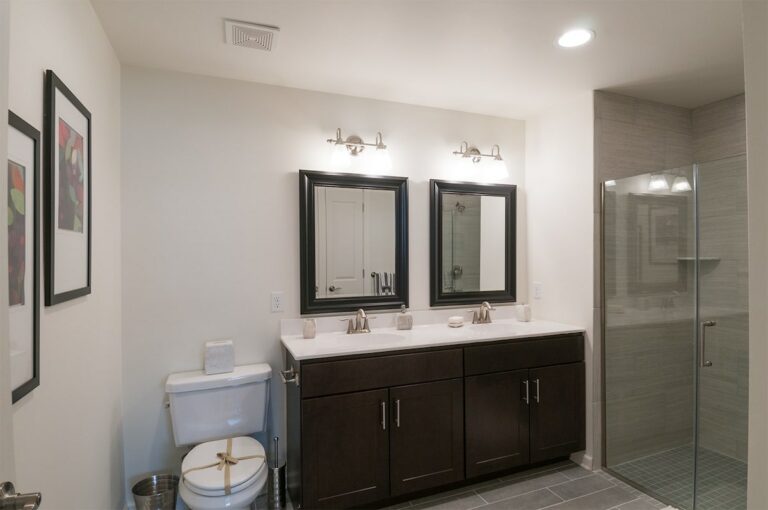 MasterBathroom-min