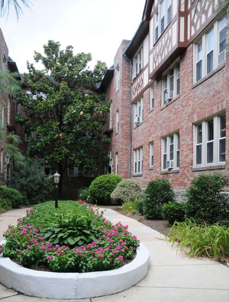 the metropolitan narberth hall courtyard