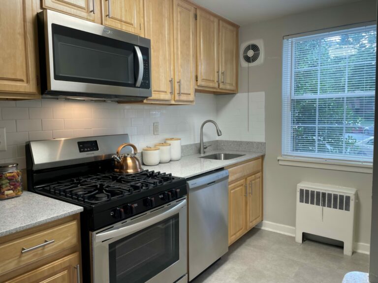 the metropolitan wynnewood-renovated kitchen